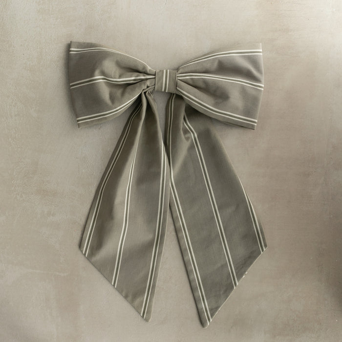 Oversized Cotswold Bow - Olive Stripe