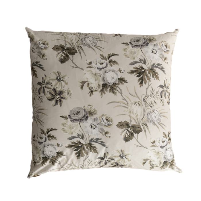 Viviana Pillow Cover - 22" x 22"